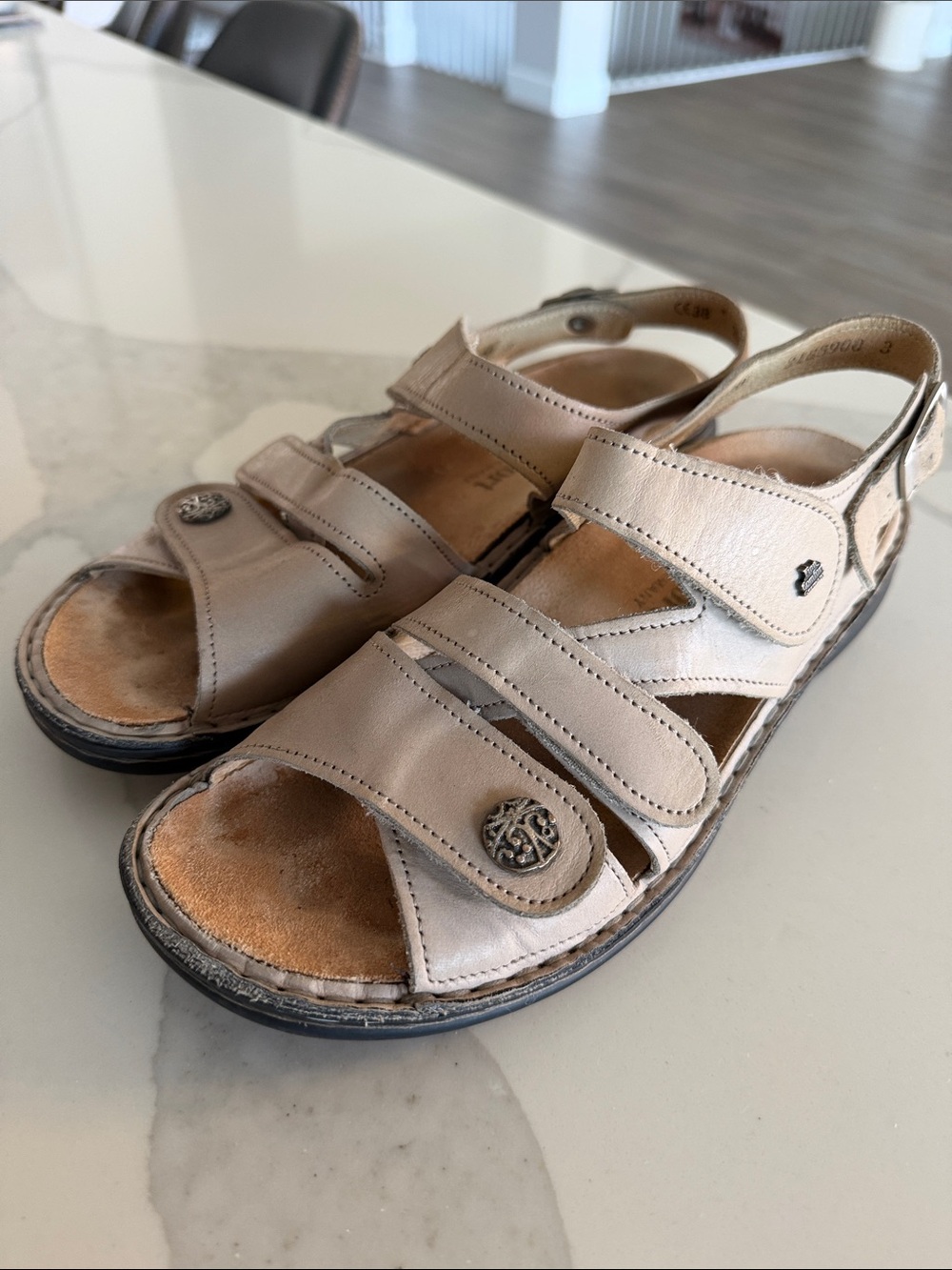 Finn Comfort Germany Leather Gomera-S Sandals Women’s 38 (7-7.5).